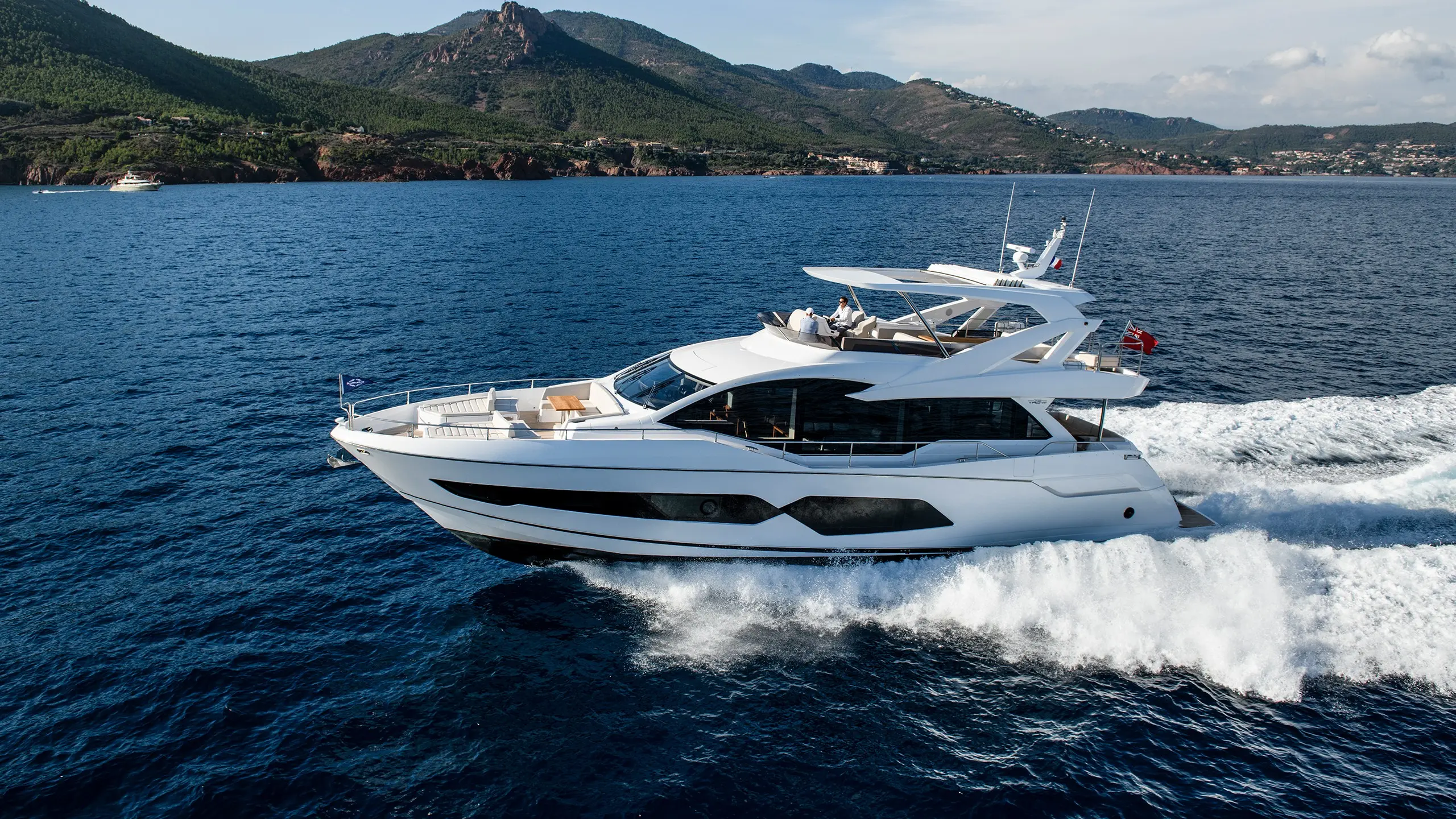 76 YACHT